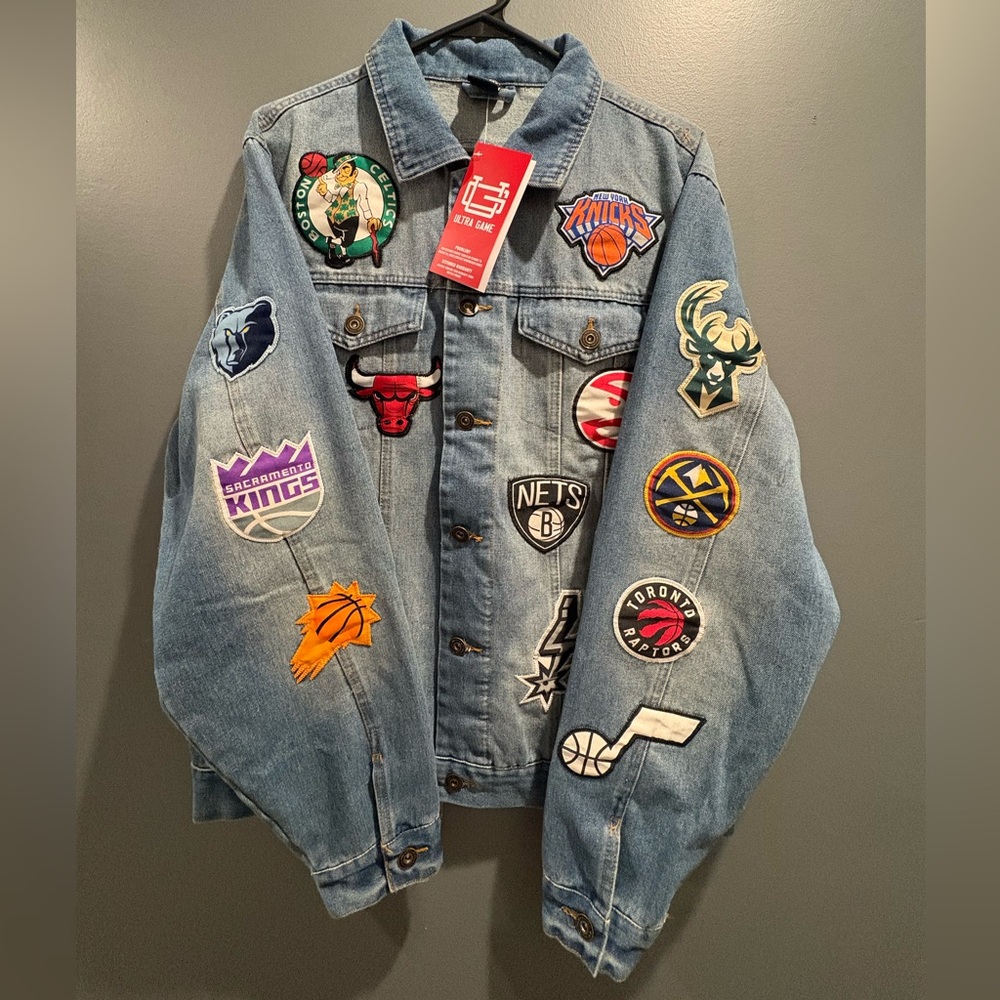 Brand New NBA Ultra Game Distressed Multi Team Patch Jean Jacket Mens L